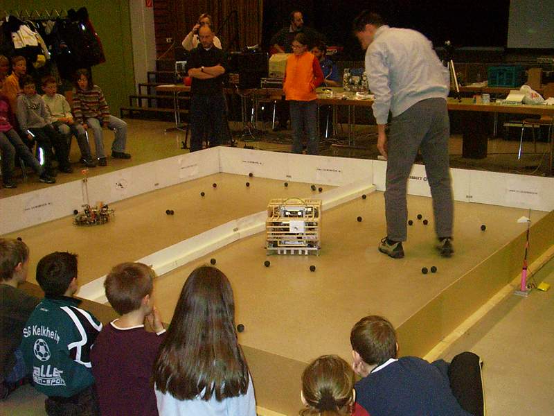 Robo volley Volleynator vs Ball Dragon