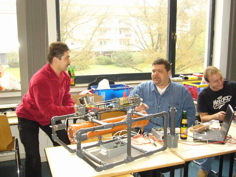 Tauchbot mit Erbauer Clemens